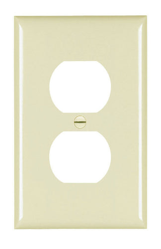 Legrand Pass & Seymour® TradeMaster® Jumbo 1-Gang Nylon Wall Plate 1 Duplex Receptacle Opening